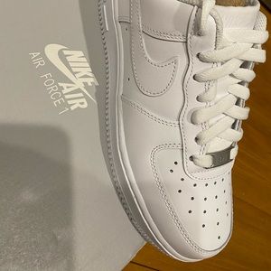 Nike Air Force 1 ‘07 womens 7.5